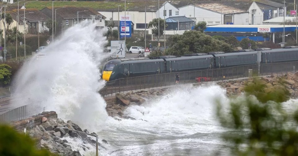 Storm Darragh Set to Slam the UK with 90mph Winds and Heavy Rain